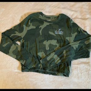 Long sleeve cropped shirt